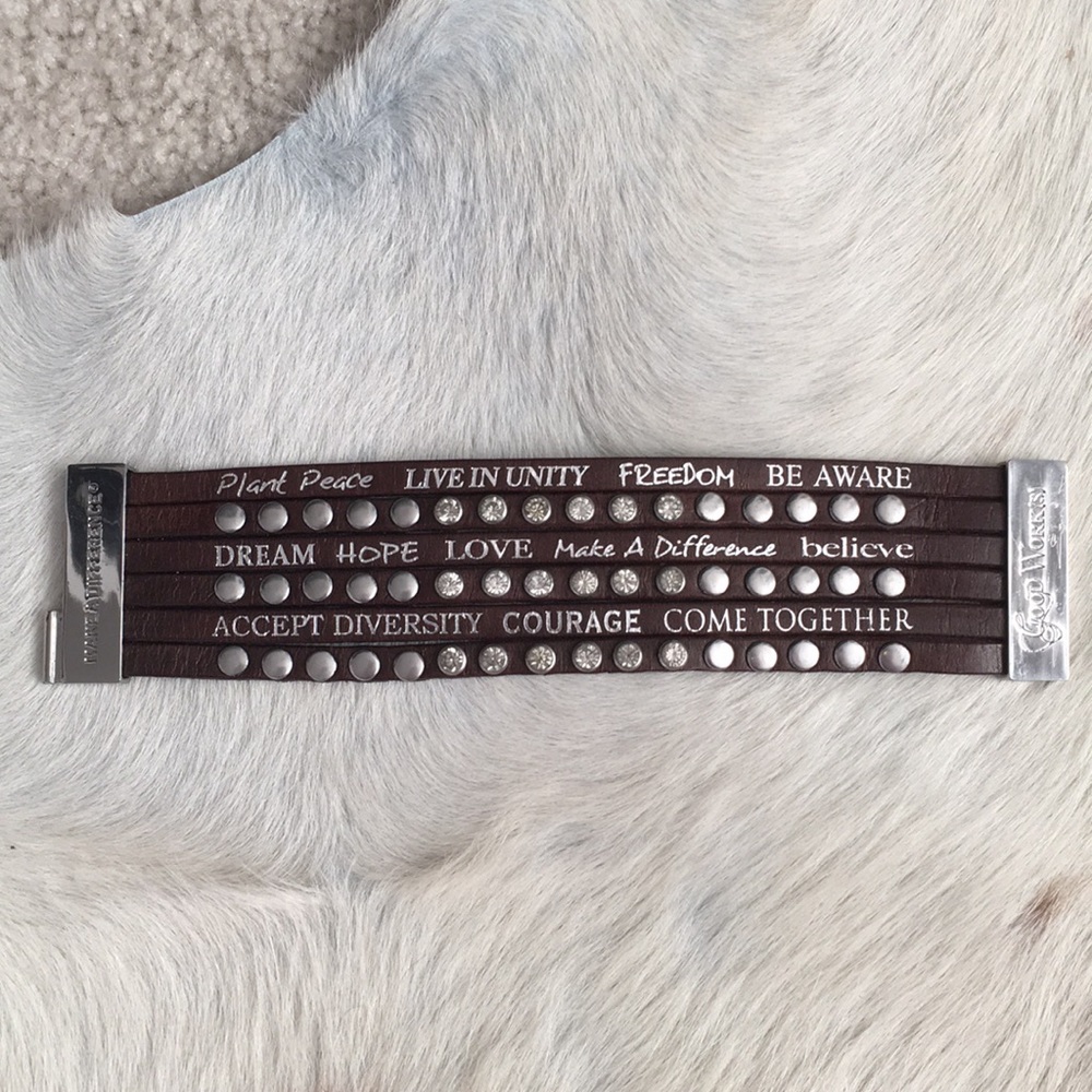 Good Works Bracelet Studs Rhinestones New!